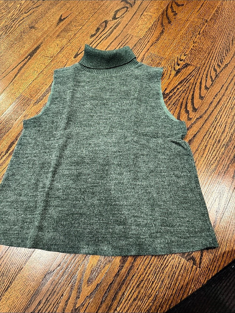 Zara Women's Green Sleeveless Turtleneck Tunic